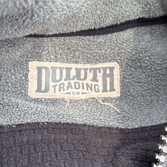 Duluth Trading Co Gray Fleece Vest Size Large - Picture 7 of 7